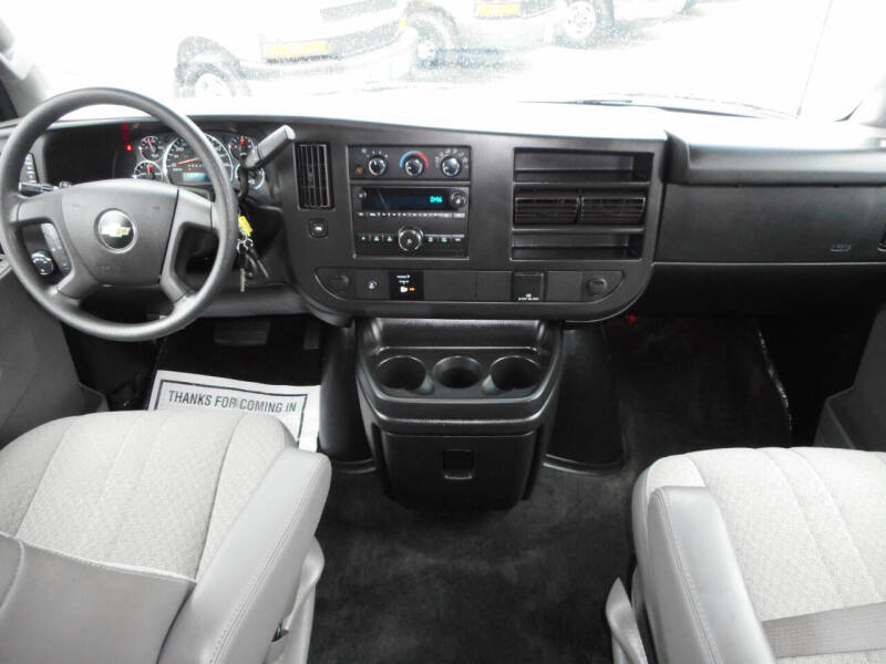 2017 Chevrolet Express LT 3500