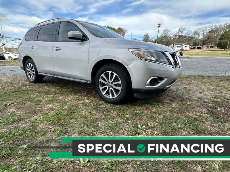 2016 Nissan Pathfinder S's photo