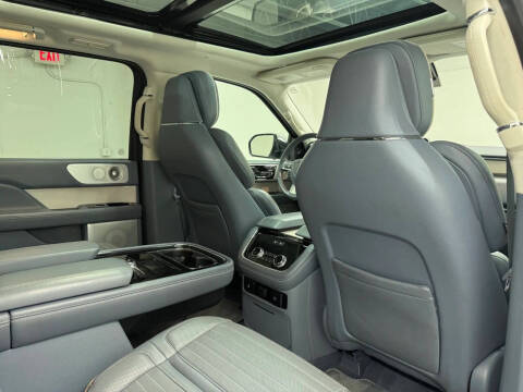 2018 Lincoln Navigator Black Label