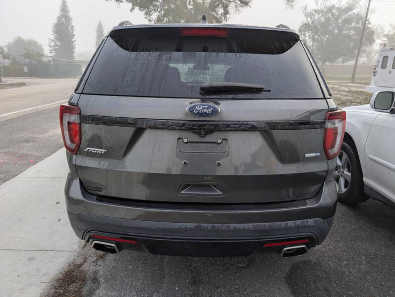 2017 Ford Explorer Sport
