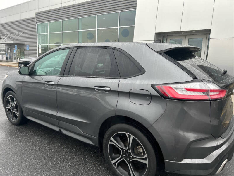 2022 Ford Edge ST