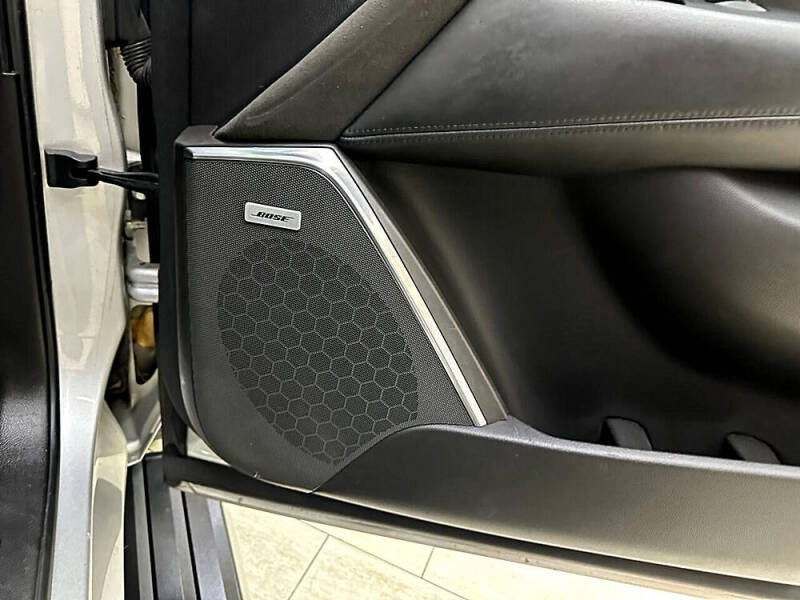 2017 Cadillac Escalade Platinum