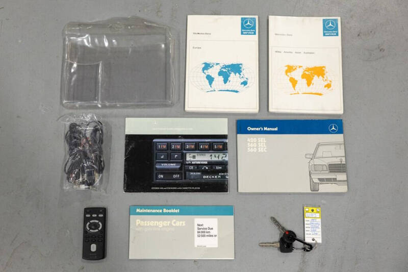 1988 Mercedes-Benz 560-Class 560 SEL