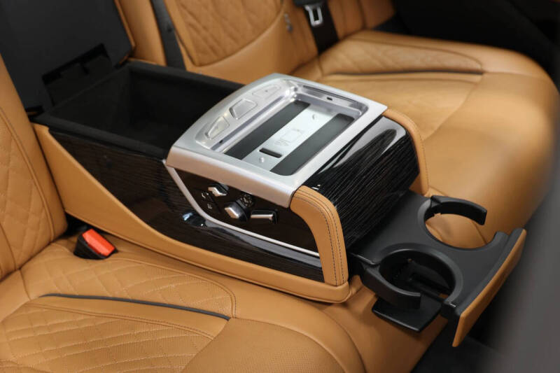 2021 BMW 7 Series 750i xDrive