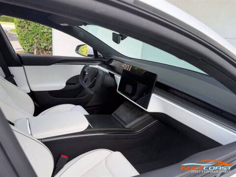 2022 Tesla Model S Plaid