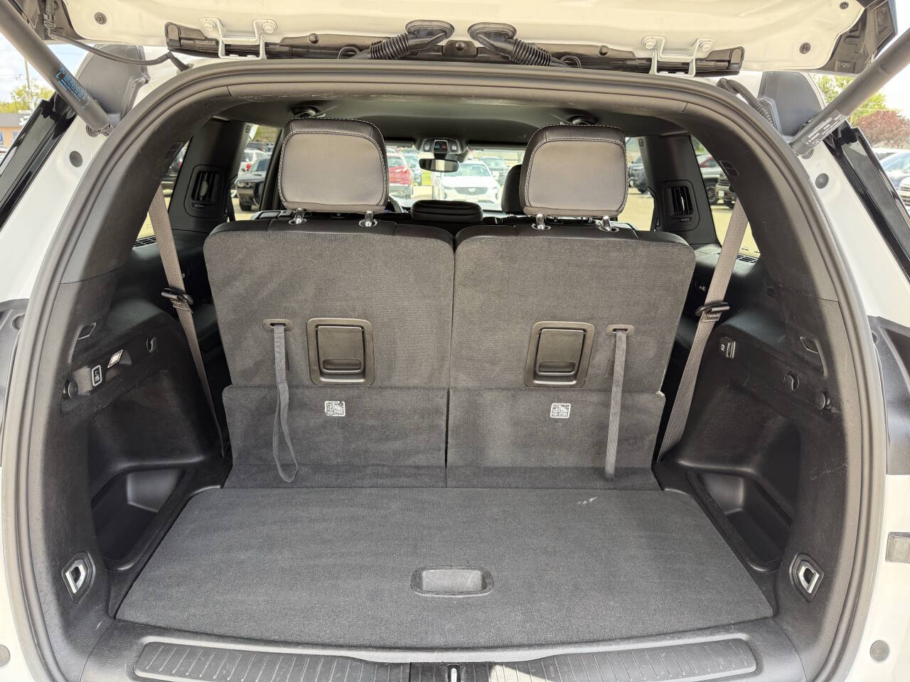 2024 Jeep Grand Cherokee Altitude photo 11