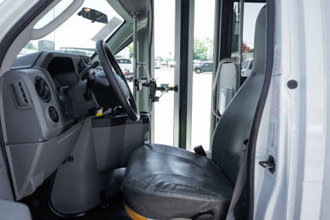 2013 Ford E-Series E-450 SD