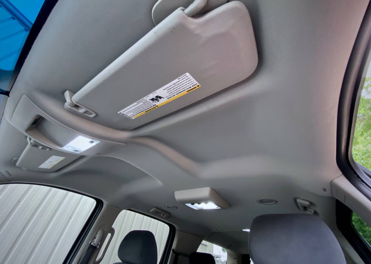 2008 Chevrolet Suburban 35