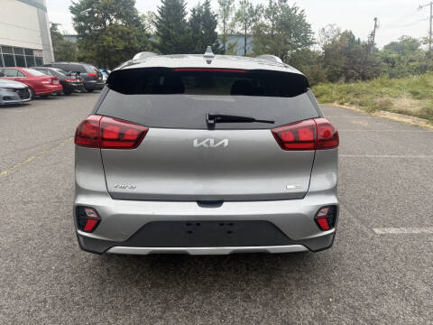 2022 Kia Niro LXS