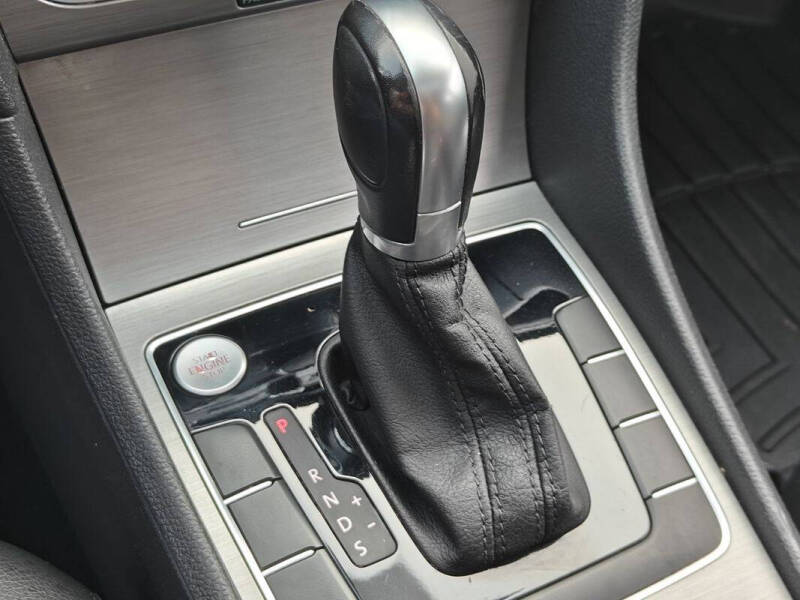 2015 Volkswagen Passat