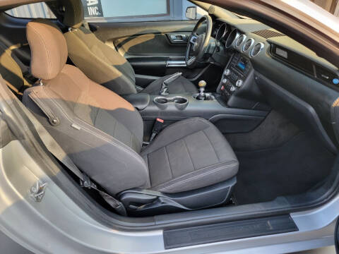 2015 Ford Mustang V6