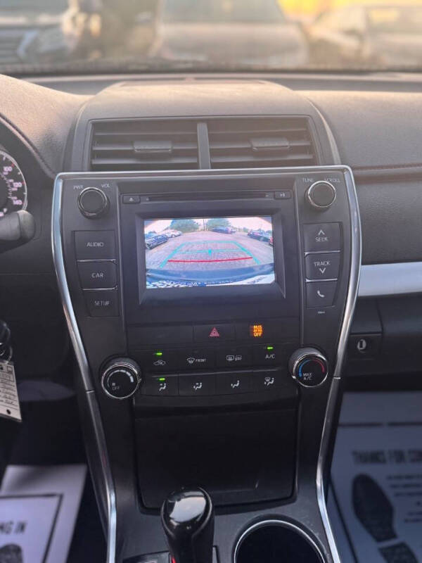 2017 Toyota Camry SE