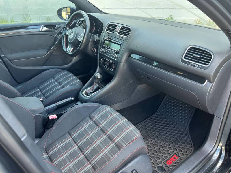 2014 Volkswagen GTI Wolfsburg Edition PZEV