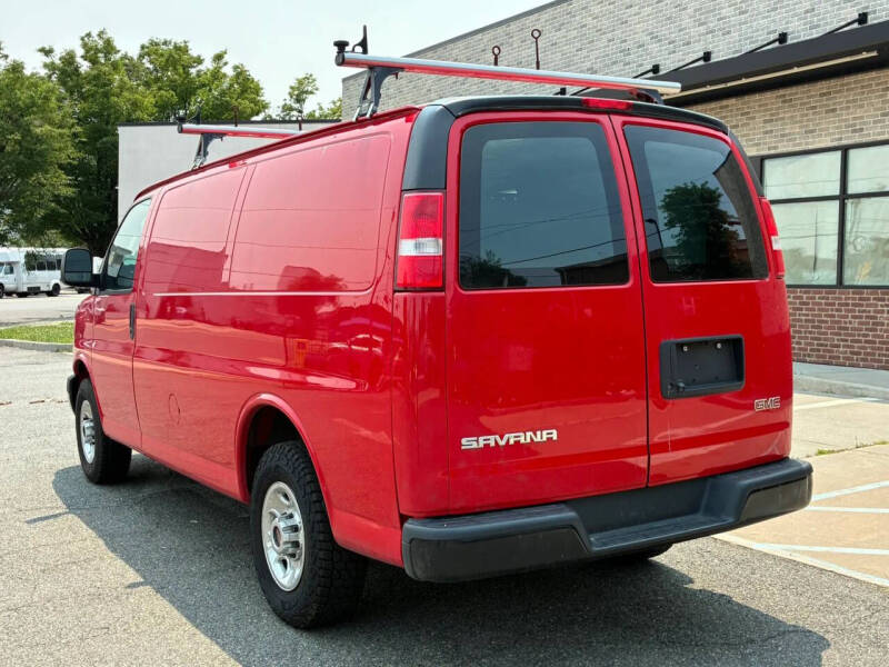 2019 GMC Savana 2500