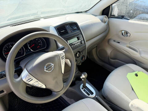 2016 Nissan Versa 1.6 SV