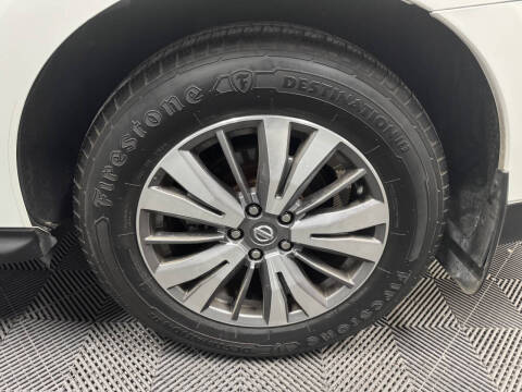 2019 Nissan Pathfinder S