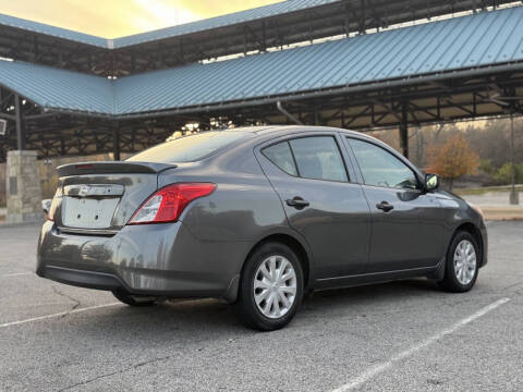 2019 Nissan Versa S Plus