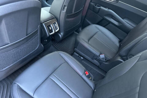 2025 Kia Sorento Hybrid EX