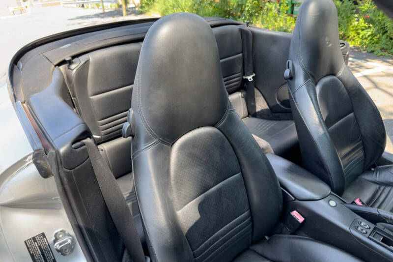 2001 Porsche 911 Carrera