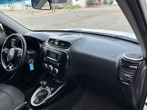 2016 Kia Soul +