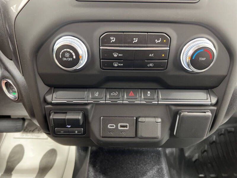 2025 GMC Sierra 2500HD Pro