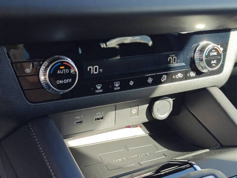 2025 Mitsubishi Outlander PHEV SE