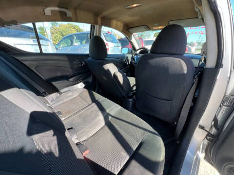 2017 Nissan Versa 1.6 S