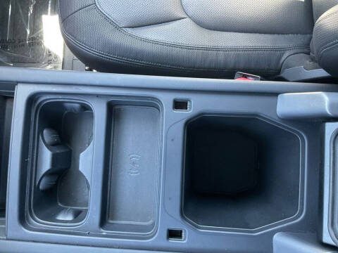 2024 Land Rover Defender 90 P400 X-Dynamic SE