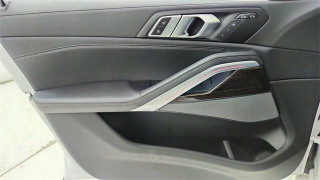 2023 BMW X6 xDrive40i