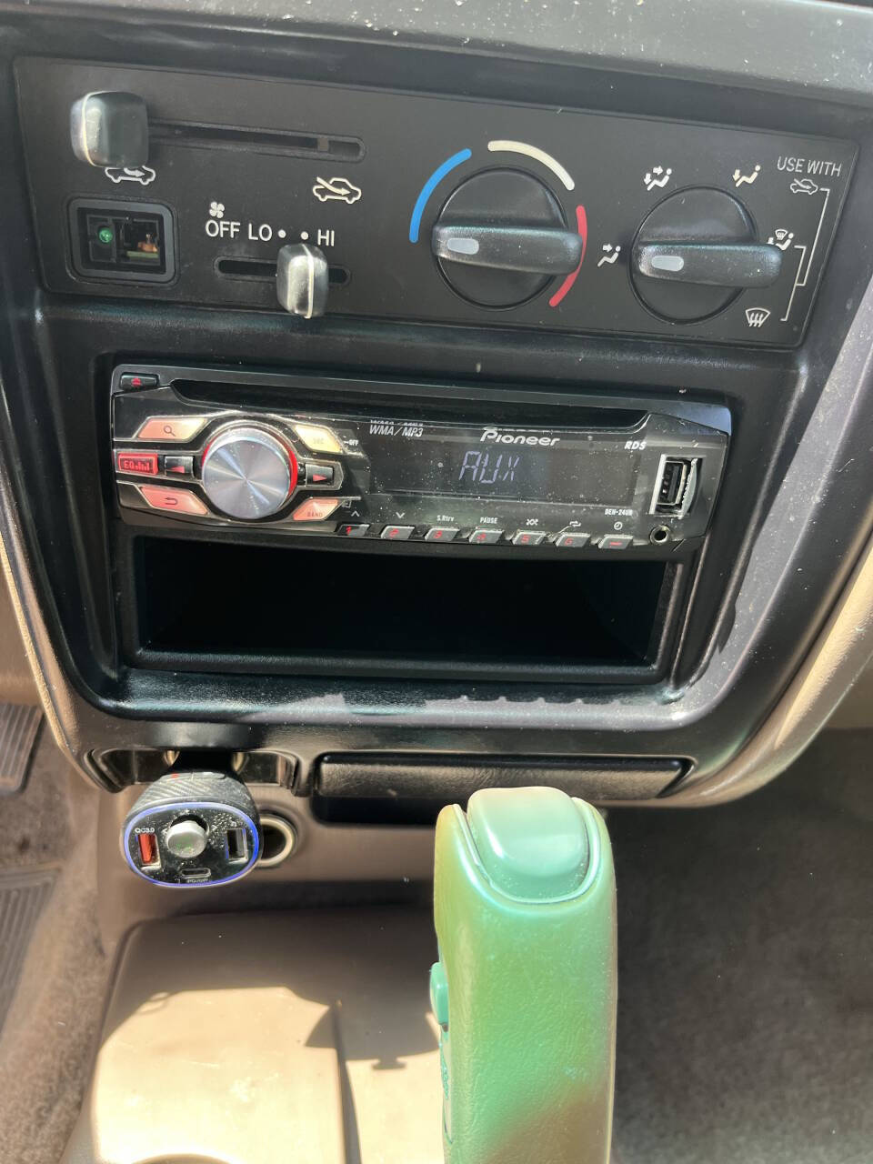 White 2000 Toyota Tacoma Prerunner V6 2dr Prerunner V6 Extended Cab SB 9
