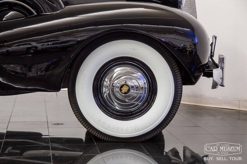 1937 Cadillac Series 85