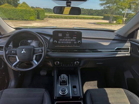 2023 Mitsubishi Outlander