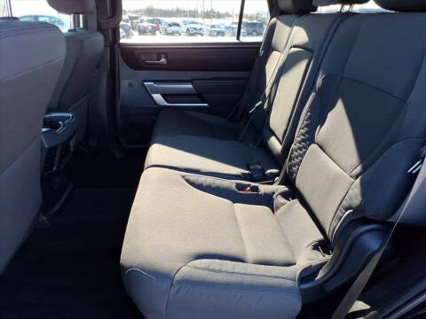 2025 Toyota Sequoia SR5