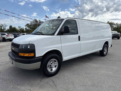 2022 Chevrolet Express 2500