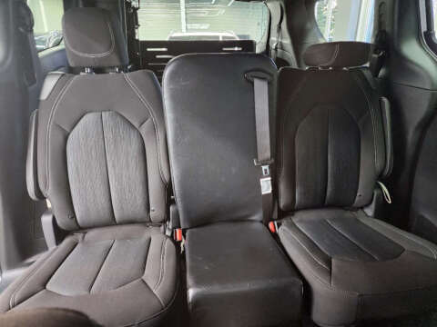 2024 Chrysler Pacifica Touring