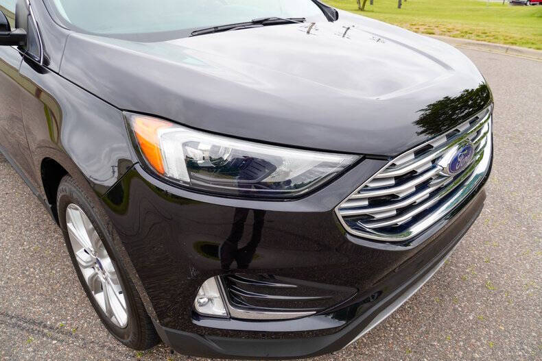 2022 Ford Edge Titanium