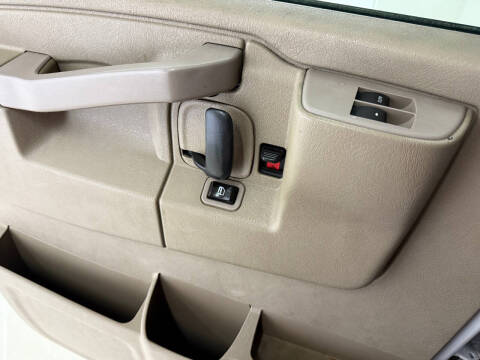 2017 Chevrolet Express 2500