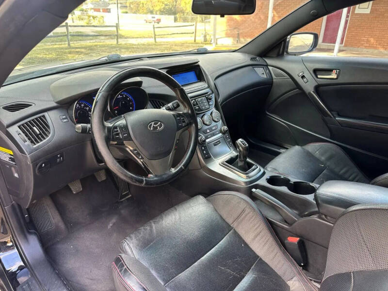 2014 Hyundai Genesis Coupe 2.0T R-Spec