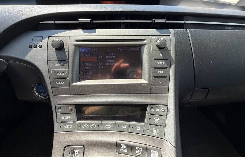 2015 Toyota Prius One