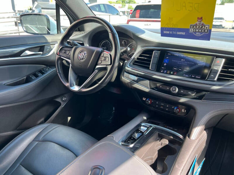 2023 Buick Enclave Essence