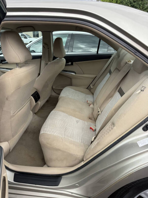 2014 Toyota Camry Hybrid XLE