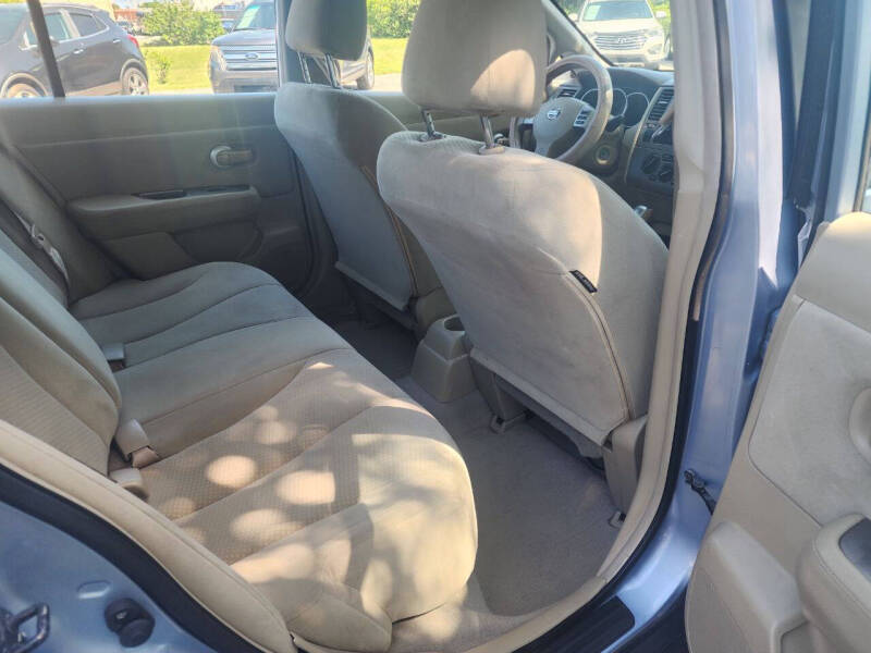 2010 Nissan Versa 1.8 S
