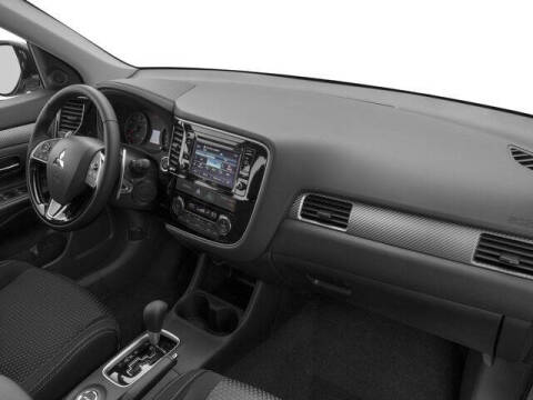 2017 Mitsubishi Outlander ES