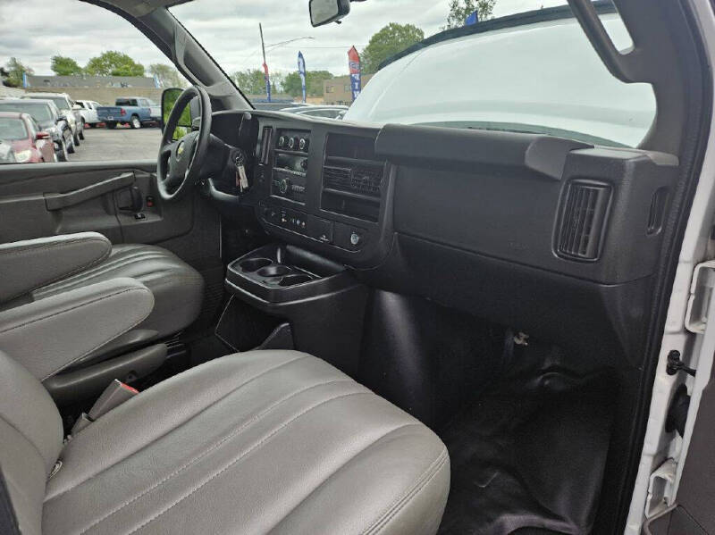 2021 Chevrolet Express 2500