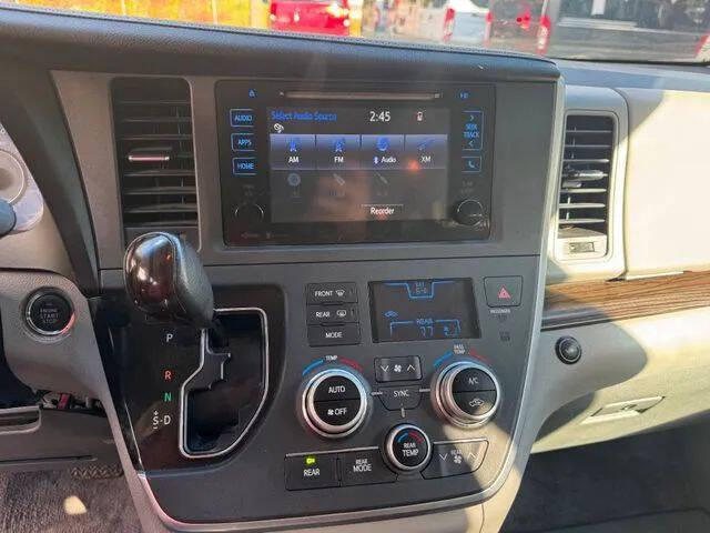 2015 Toyota Sienna