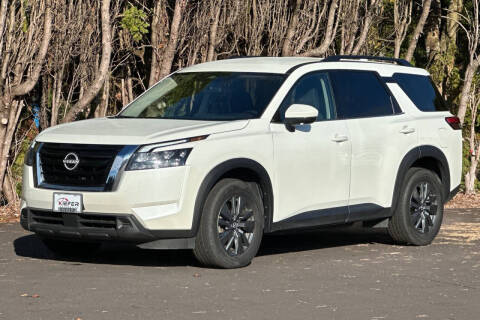 2024 Nissan Pathfinder SV