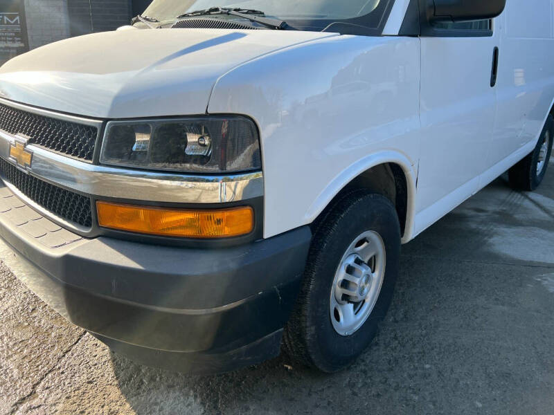 2025 Chevrolet Express 2500