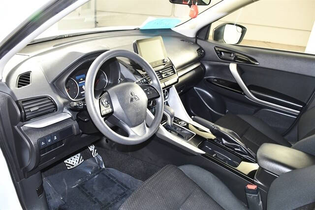 White 2023 Mitsubishi Eclipse Cross LE AWD LE 4dr Crossover 2
