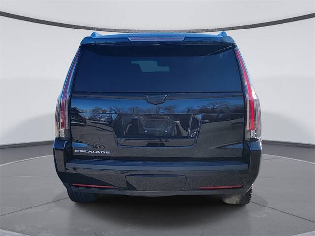 2019 Cadillac Escalade Luxury