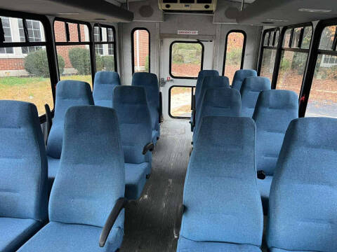 2006 Ford E-Series E-450 SD